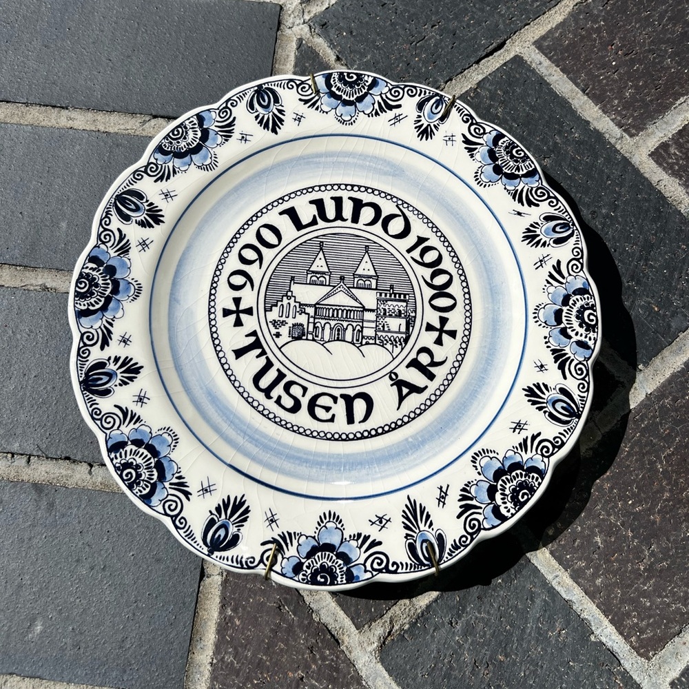 Blue and White Vintage Decorative Family Plate